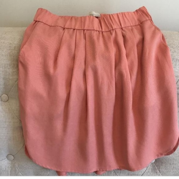 ❤... Monk & Lou Skirt - Picture 4 of 5